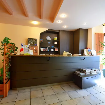Logis Saint Jacques Hotel