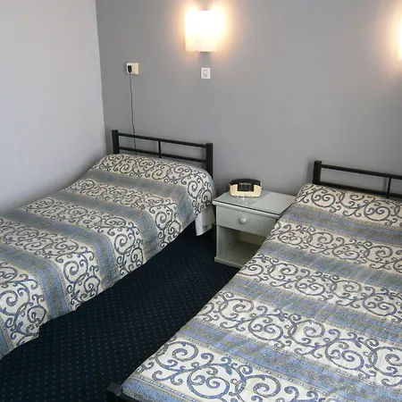 Logis Saint Jacques Hotel 2*