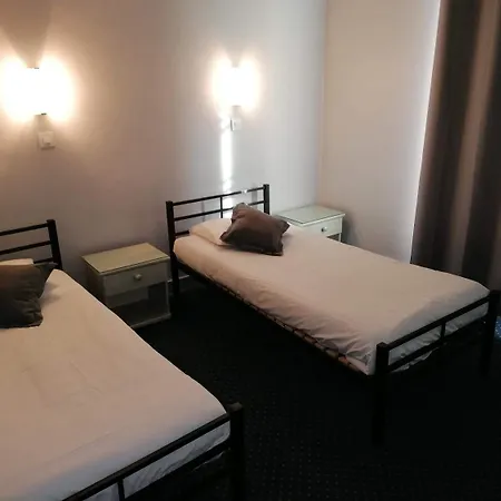Logis Saint Jacques Hotel