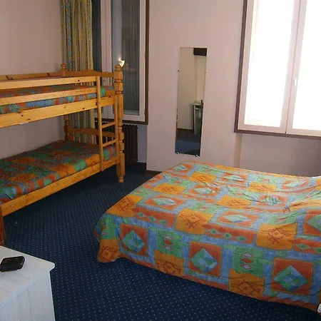 Logis Saint Jacques Hotel