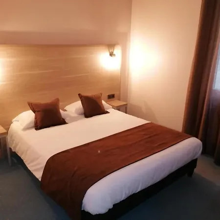 Hotel Logis Saint Jacques 2*