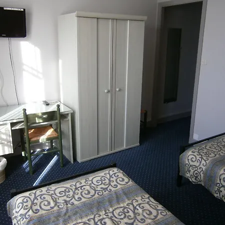 Logis Saint Jacques Hotel 2*