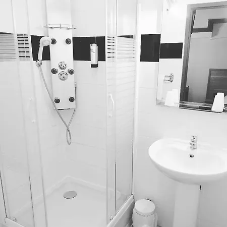 Logis Saint Jacques 2* Valence (Drome)