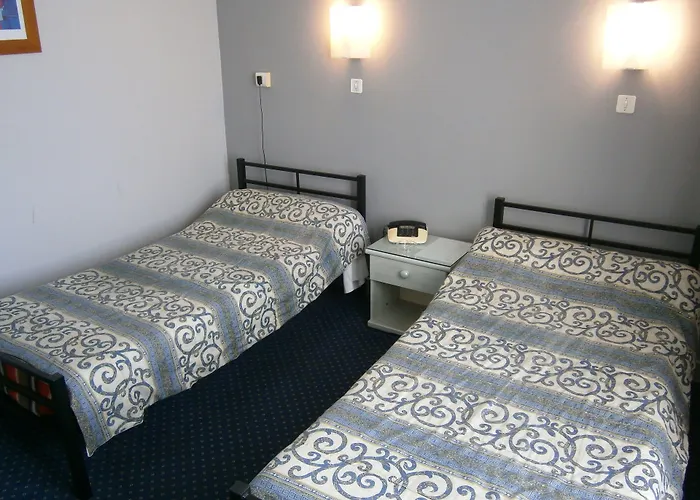 Logis Saint Jacques Otel 2*