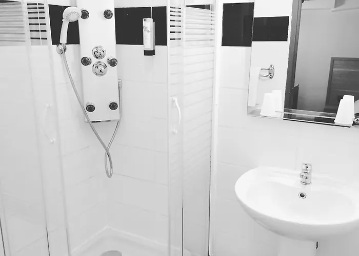 Logis Saint Jacques Otel Valence (Drome)
