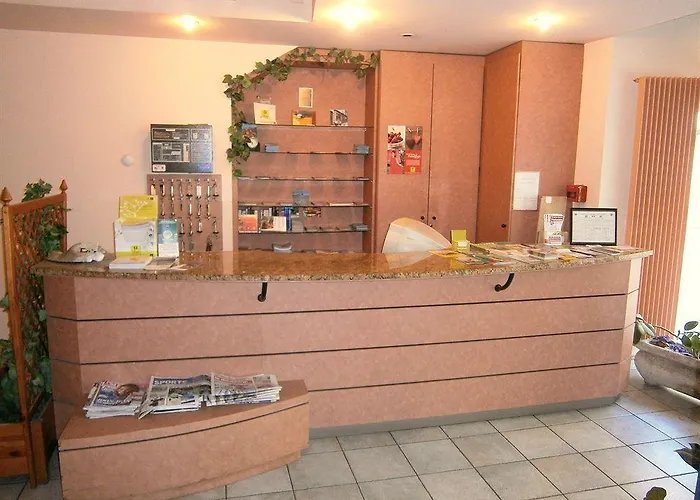 Logis Saint Jacques Otel 2*