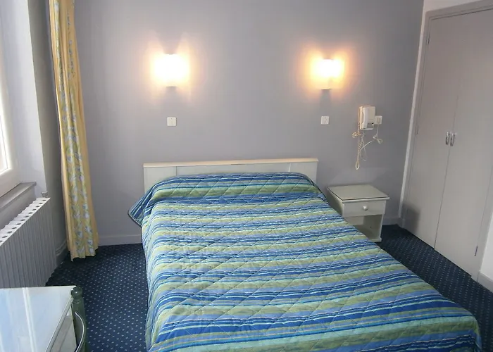 Otel Logis Saint Jacques Valence (Drome)